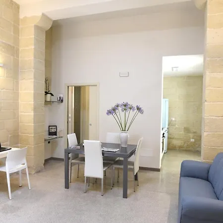 Agora Bed & Breakfast *